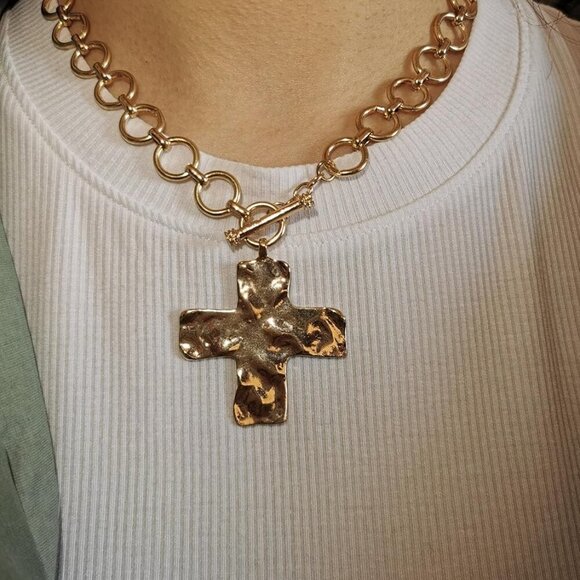 Chunky Statement Gold Hammered Bold Cross Necklace Thick Chain Vintage Chain Pen - Picture 6 of 6
